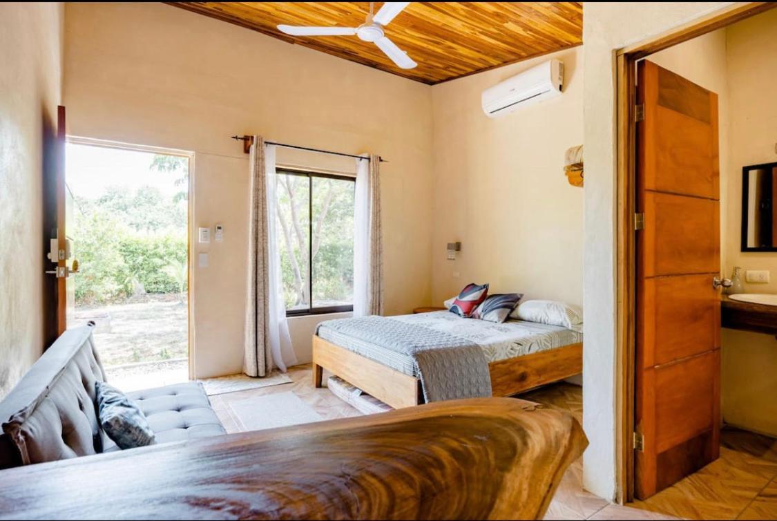 Apartamento El Guanacaste, Cerca Tamarindo Con Piscina サンタ・クルス エクステリア 写真