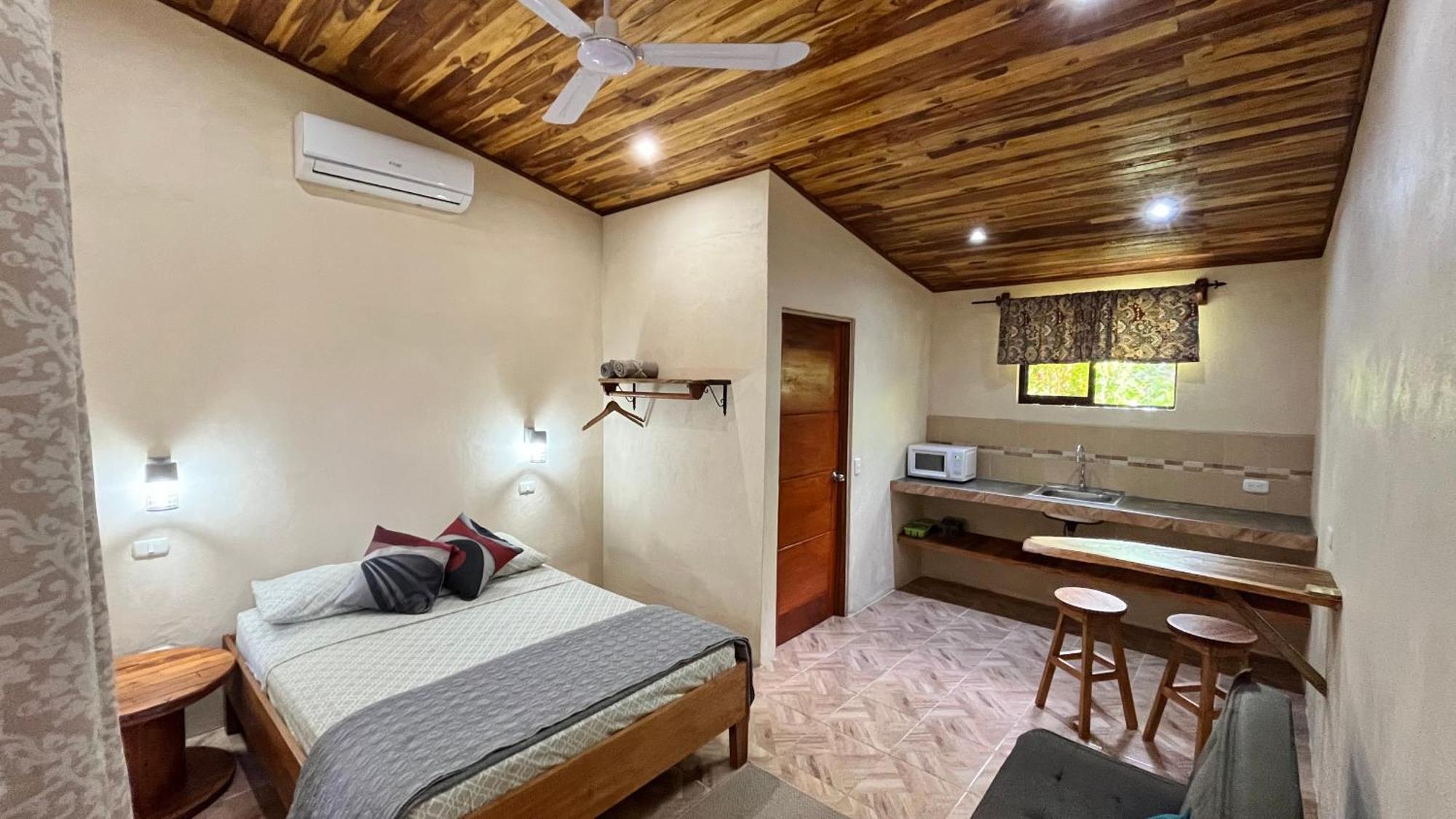 Apartamento El Guanacaste, Cerca Tamarindo Con Piscina サンタ・クルス エクステリア 写真