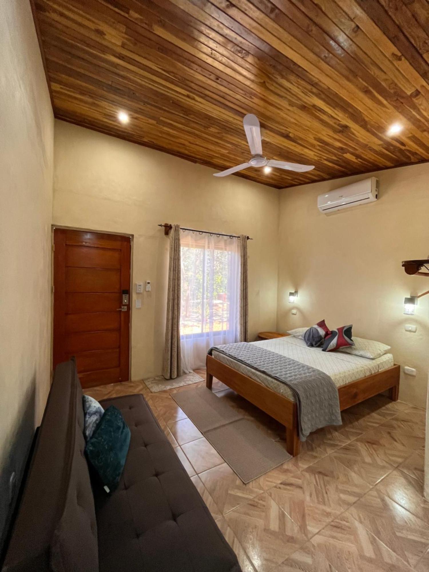 Apartamento El Guanacaste, Cerca Tamarindo Con Piscina サンタ・クルス エクステリア 写真
